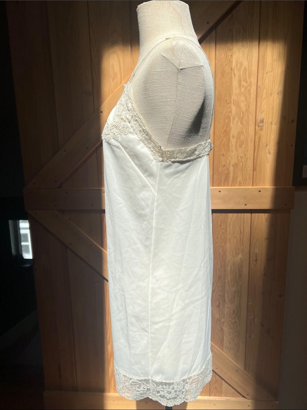 EUC Vintage slip with adjustable straps size Small - Picture 3 of 6